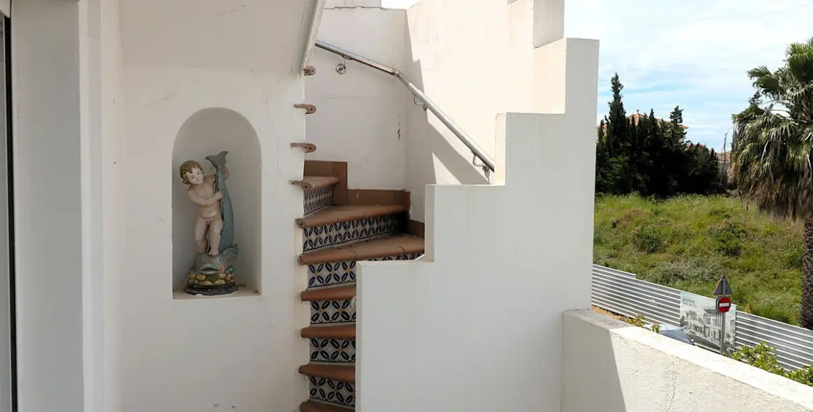 Sale of penthouse duplex in Bel Air 35