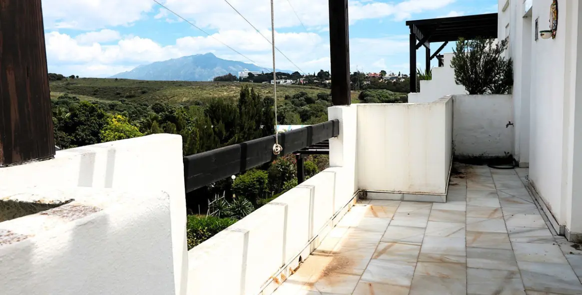 Sale of penthouse duplex in Bel Air 38