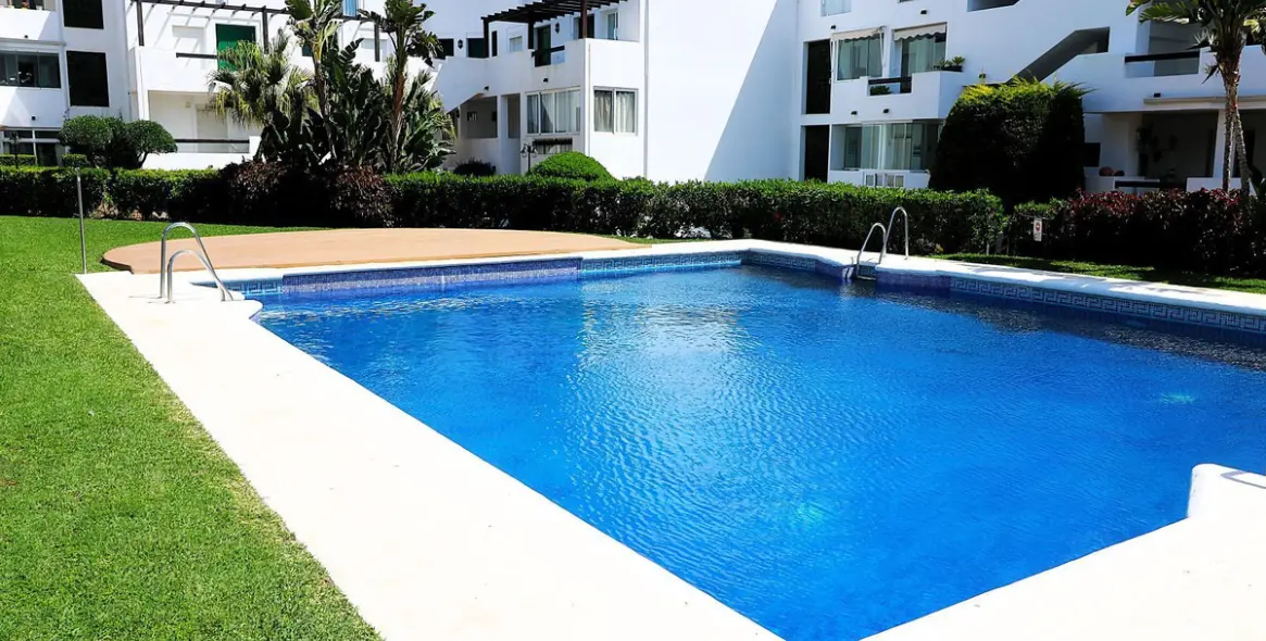 Sale of penthouse duplex in Bel Air 44