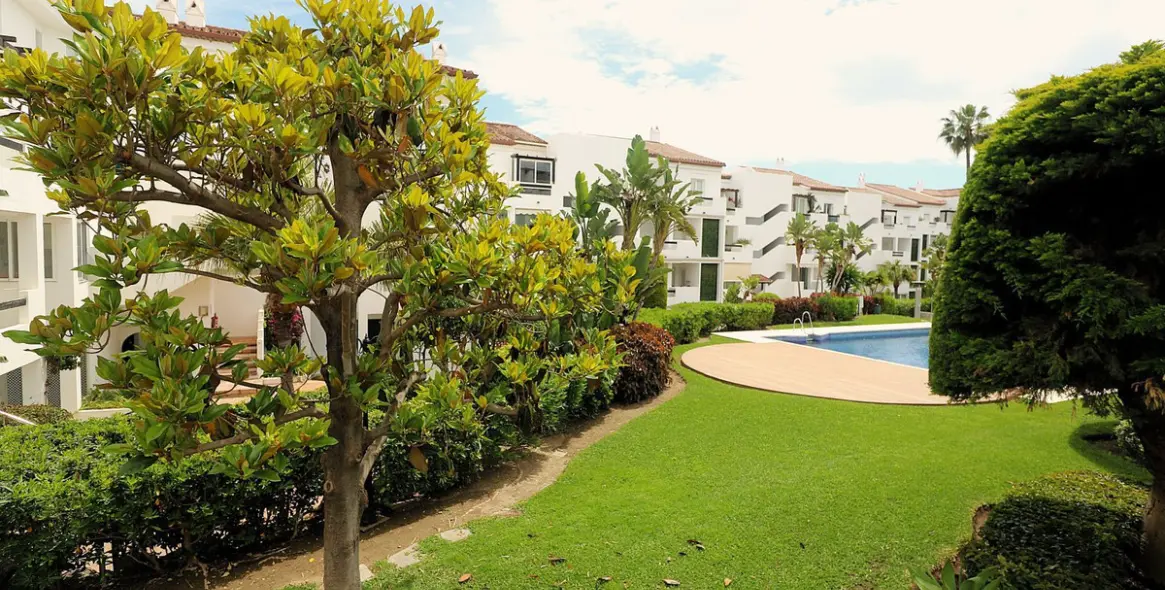 Sale of penthouse duplex in Bel Air 46