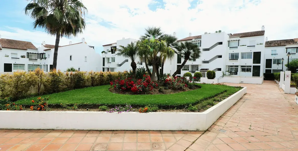 Sale of penthouse duplex in Bel Air 47