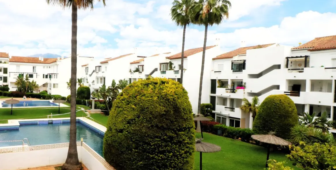 Sale of penthouse duplex in Bel Air 49