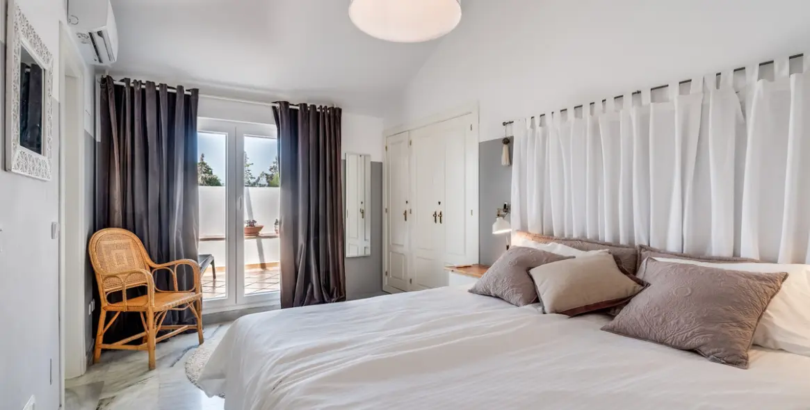 Продажа двухуровневого пентхауса в Nueva Andalucía 13