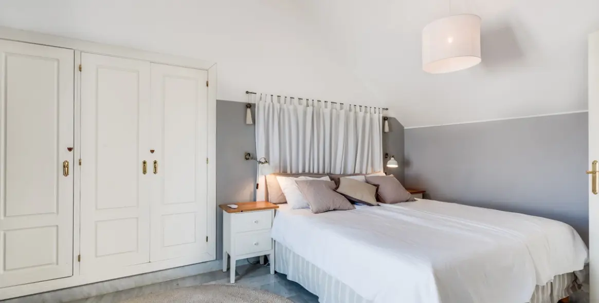 Продажа двухуровневого пентхауса в Nueva Andalucía 14