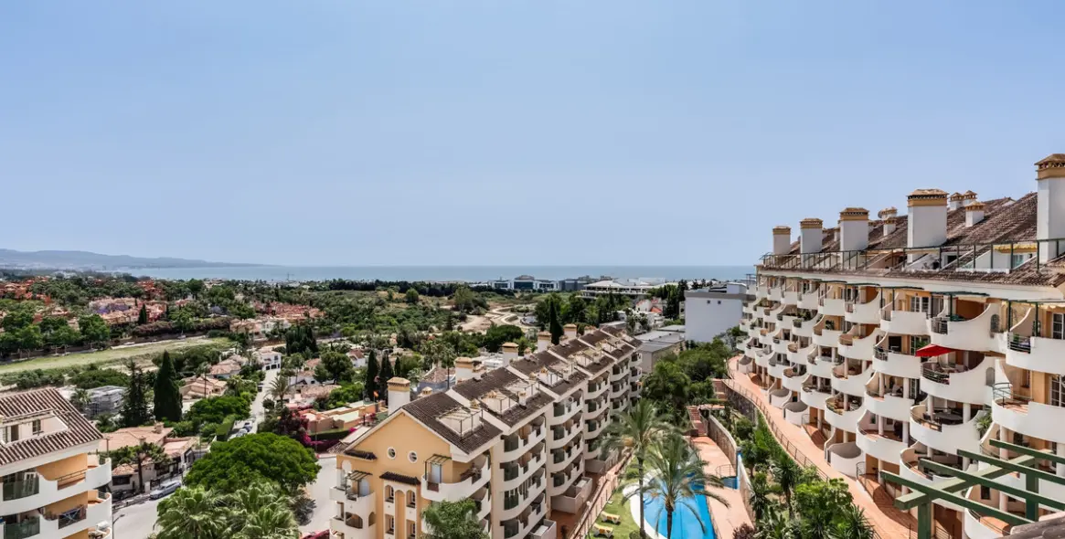 Продажа двухуровневого пентхауса в Nueva Andalucía 21