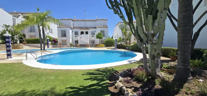 Sale of ground floor apartment in Marbella 0