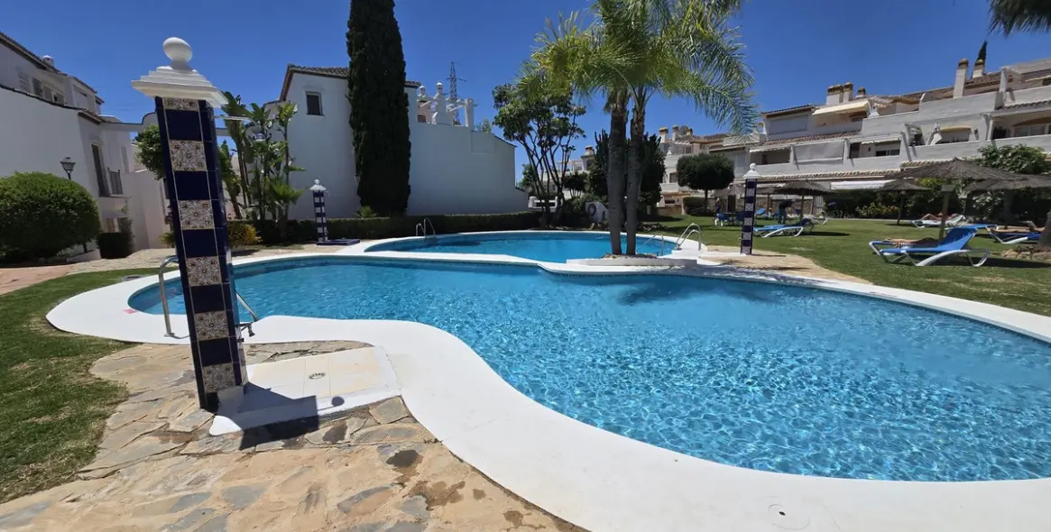Sale of ground floor apartment in Marbella 2