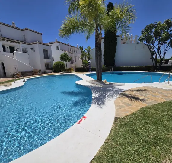 Sale of ground floor apartment in Marbella