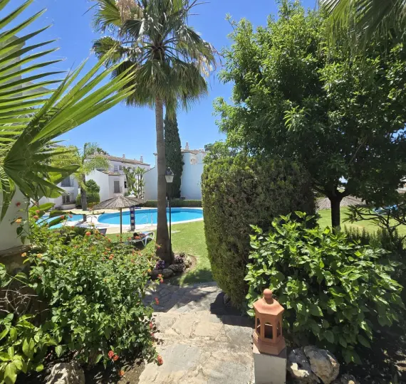 Sale of ground floor apartment in Marbella