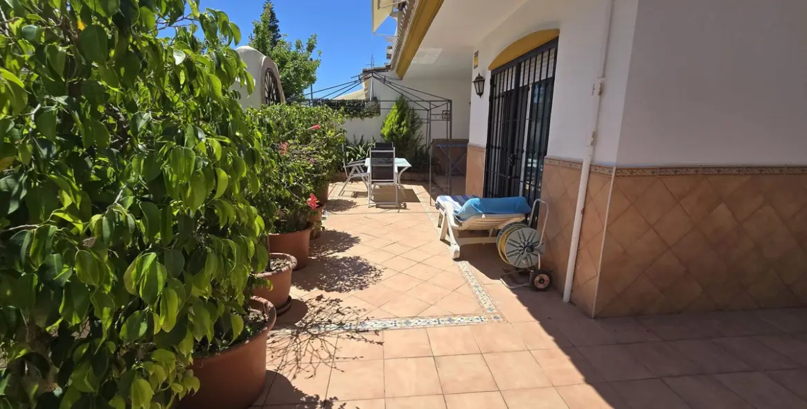 Sale of ground floor apartment in Marbella 10