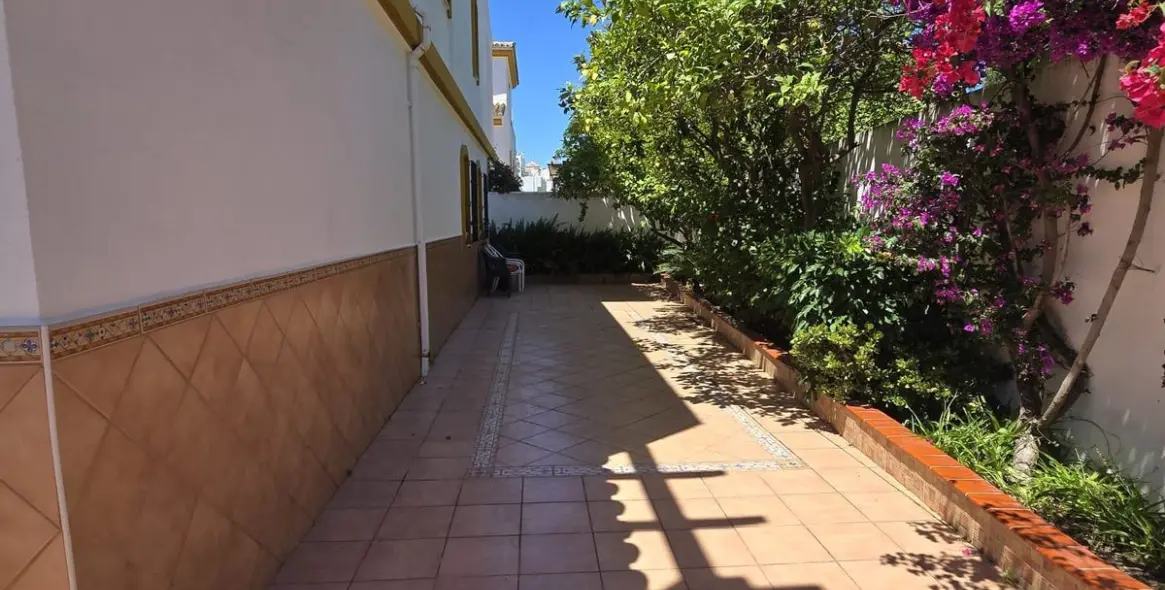 Sale of ground floor apartment in Marbella 11