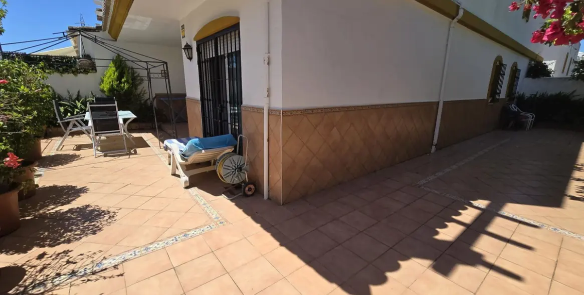 Sale of ground floor apartment in Marbella 12