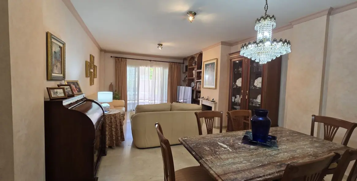 Sale of ground floor apartment in Marbella 15