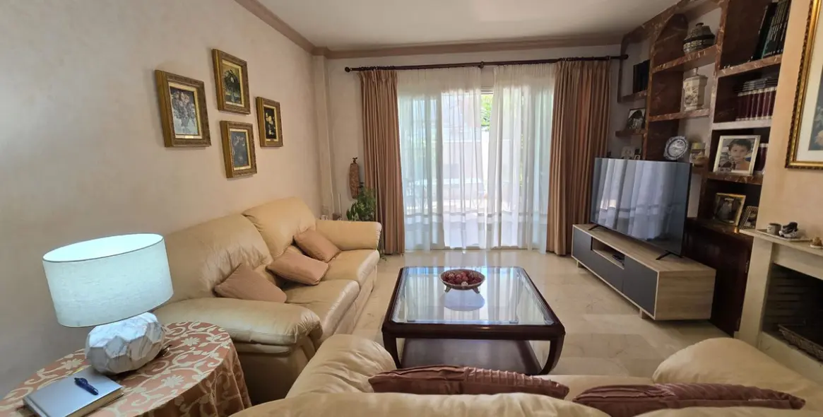 Sale of ground floor apartment in Marbella 17