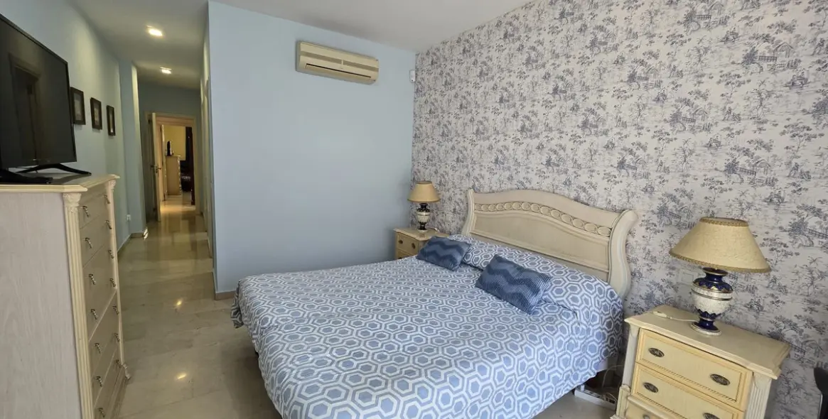 Sale of ground floor apartment in Marbella 25