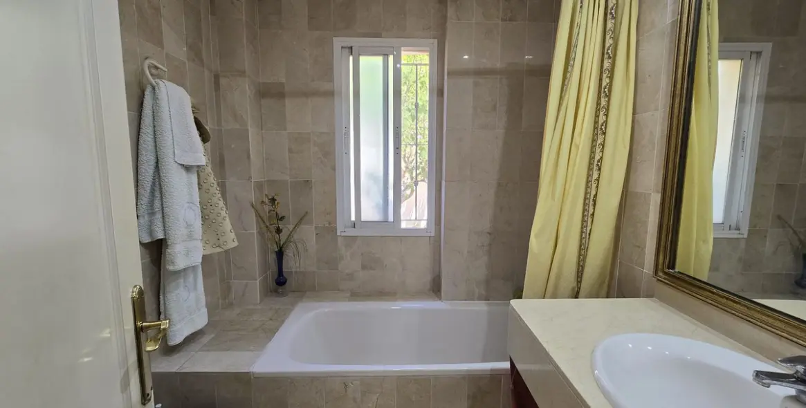 Sale of ground floor apartment in Marbella 34