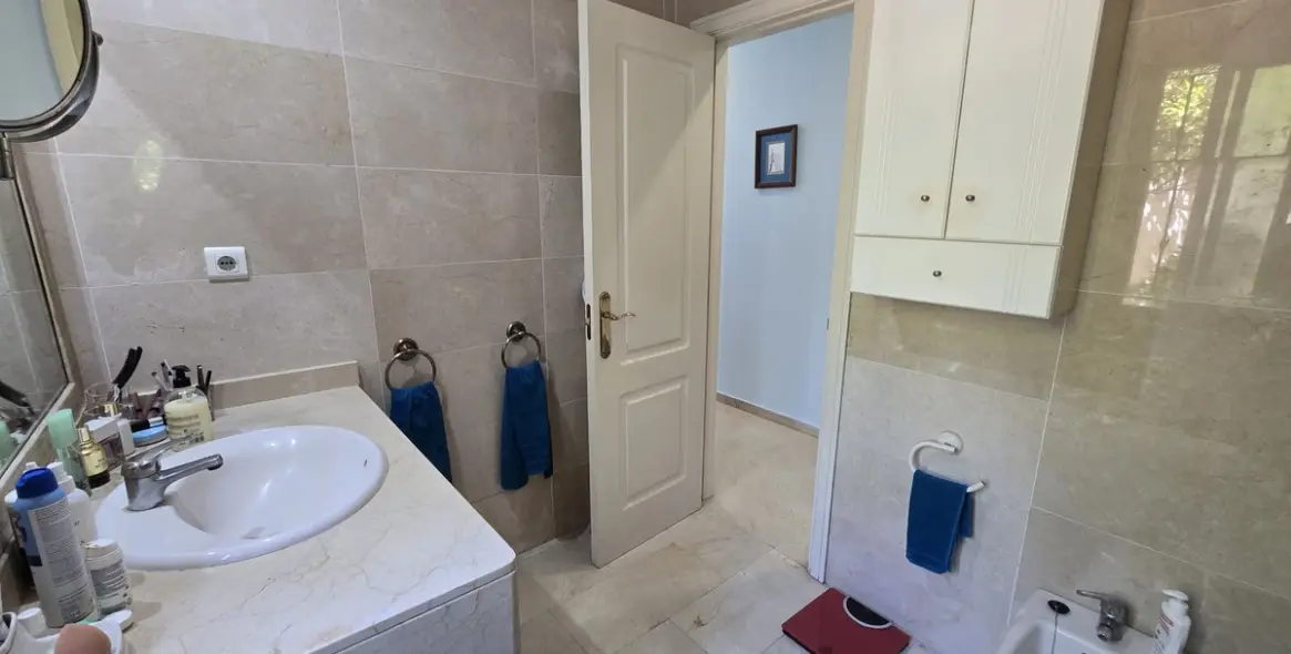 Sale of ground floor apartment in Marbella 35