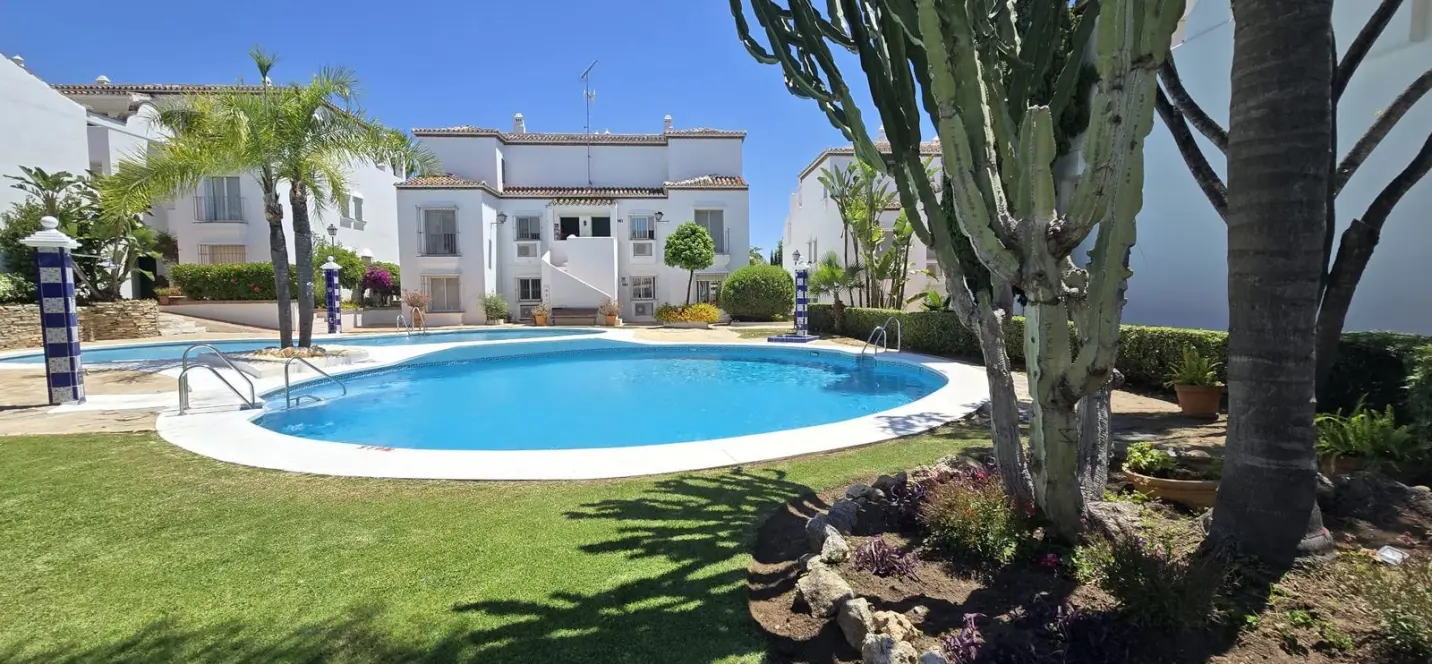 Продажа апартаментов на первом этаже в Marbella 0