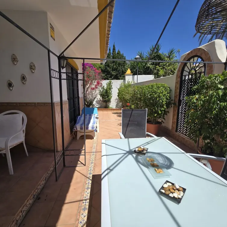 Продажа апартаментов на первом этаже в Marbella