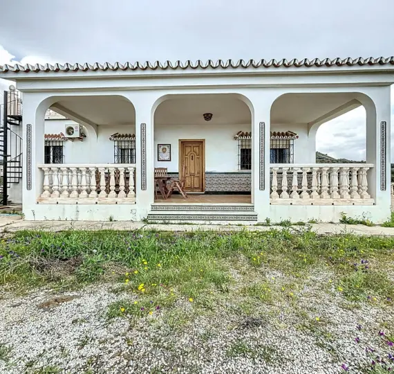 Oтдельно стоящая вилла R5004631