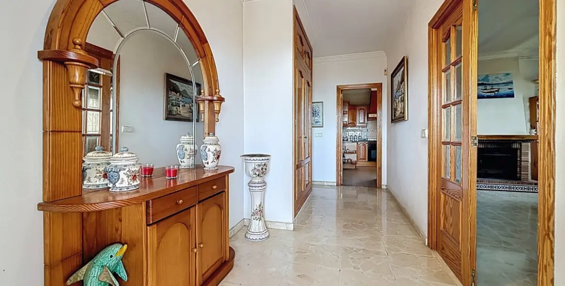 Продажа  отдельно стоящей виллы в Costa del Sol East 4