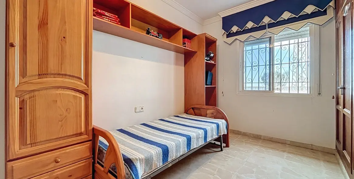 Продажа  отдельно стоящей виллы в Chilches 24