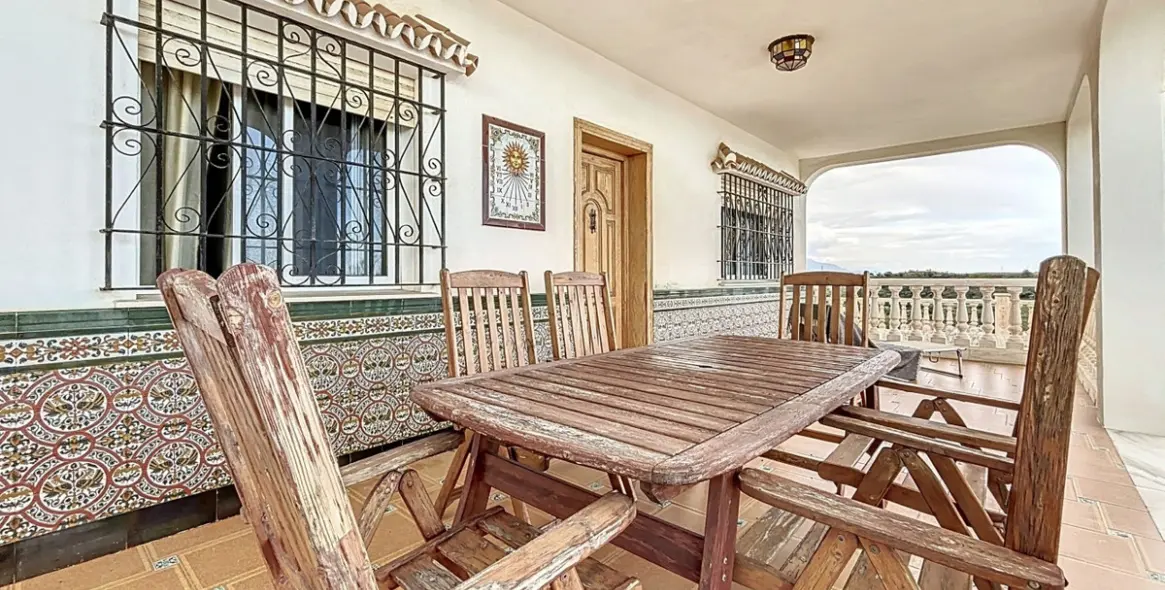 Продажа  отдельно стоящей виллы в Chilches 37