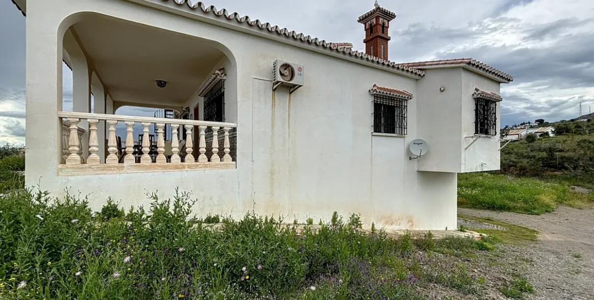 Продажа  отдельно стоящей виллы в Chilches 43