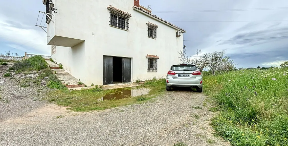 Продажа  отдельно стоящей виллы в Chilches 44