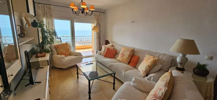 Sale of middle floor apartment in Los Boliches 3