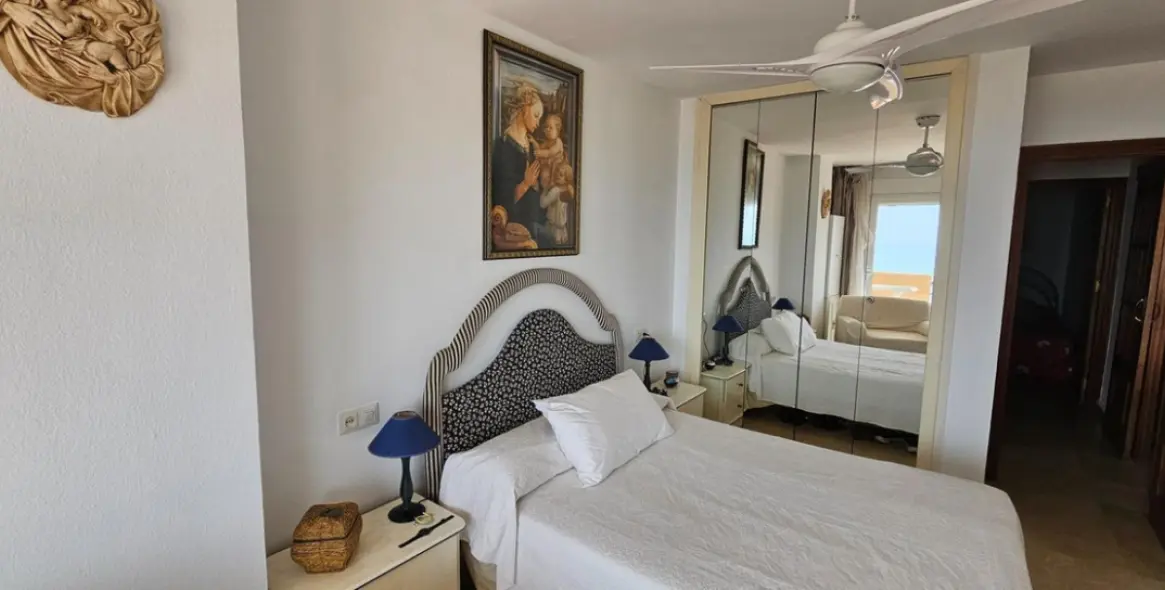 Sale of middle floor apartment in Los Boliches 10