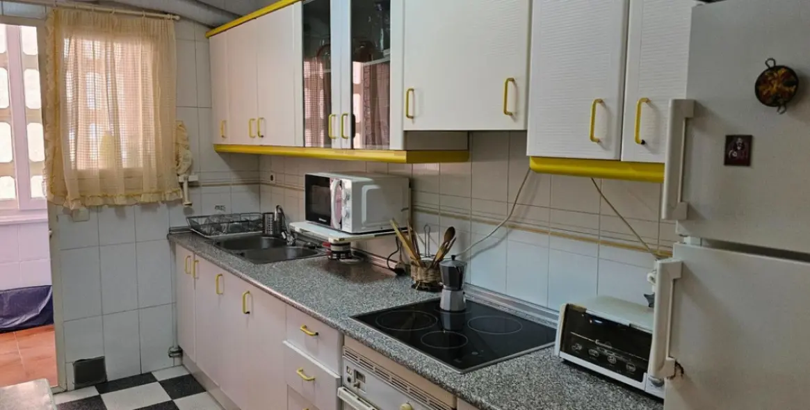 Sale of middle floor apartment in Los Boliches 16