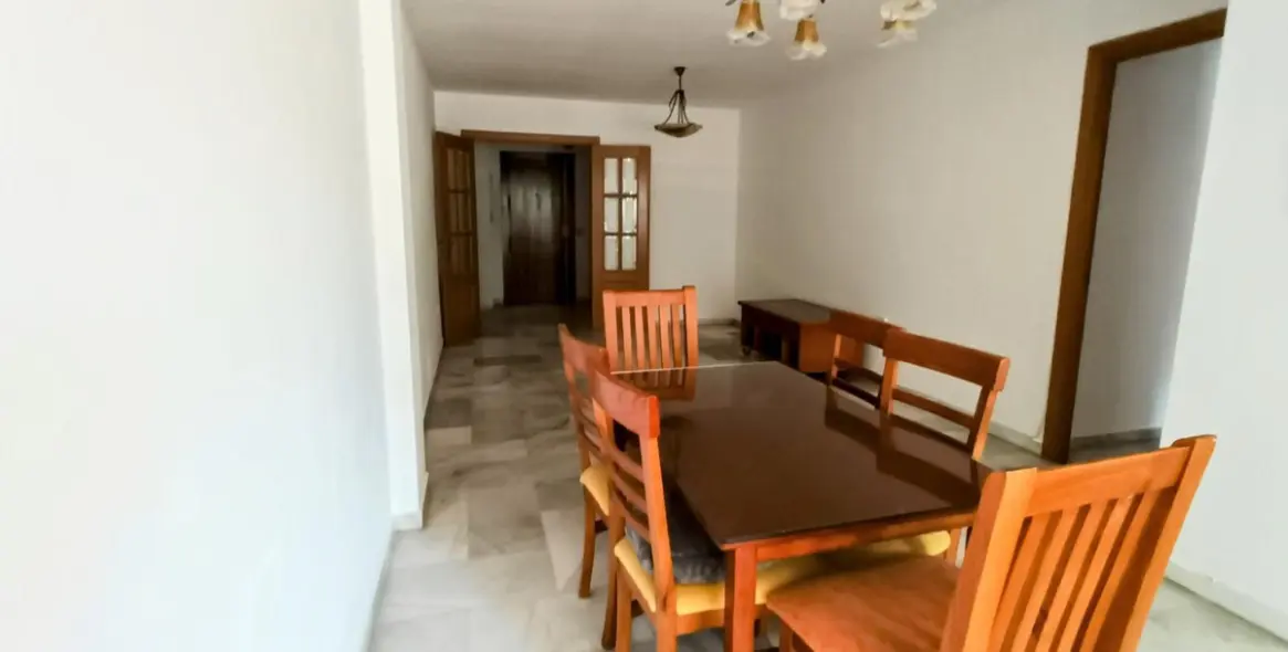 Sale of ground floor apartment in La Carihuela 7