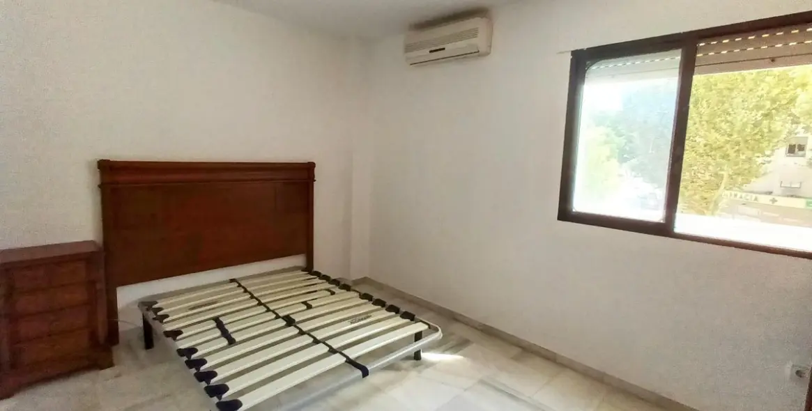 Sale of ground floor apartment in La Carihuela 13