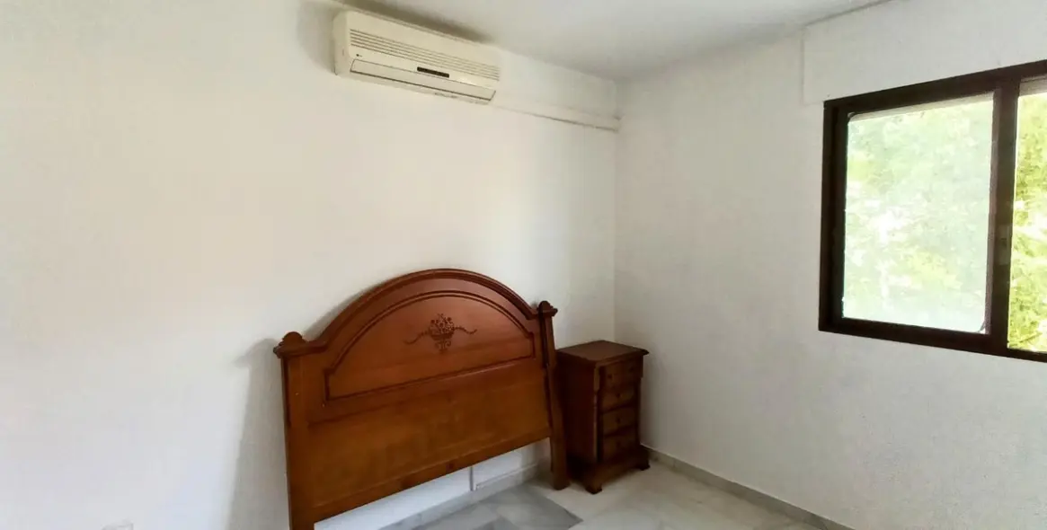 Sale of ground floor apartment in La Carihuela 15