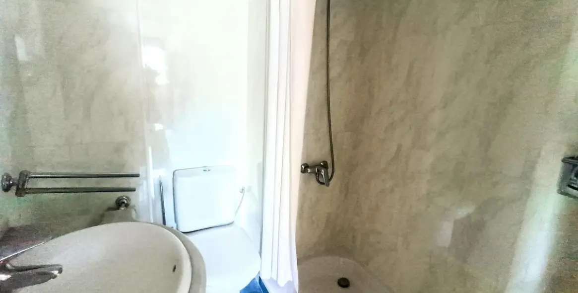 Sale of ground floor apartment in La Carihuela 28