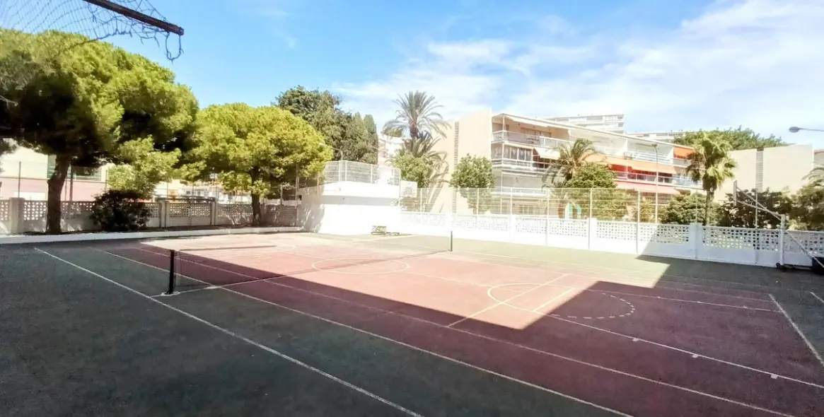 Sale of ground floor apartment in La Carihuela 36