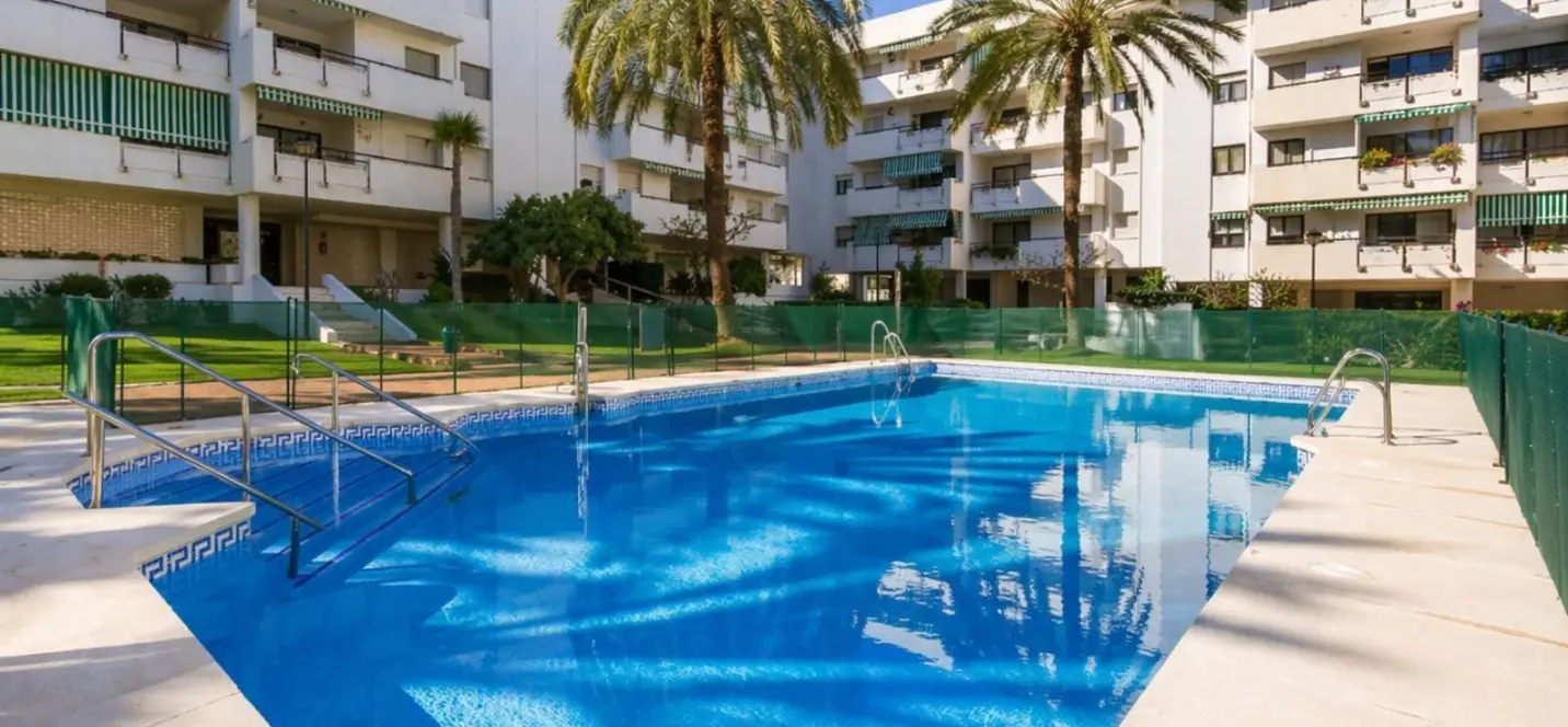 Sale of ground floor apartment in La Carihuela 0