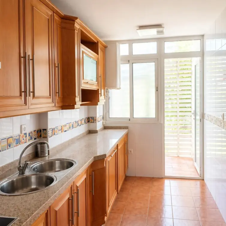 Sale of ground floor apartment in La Carihuela