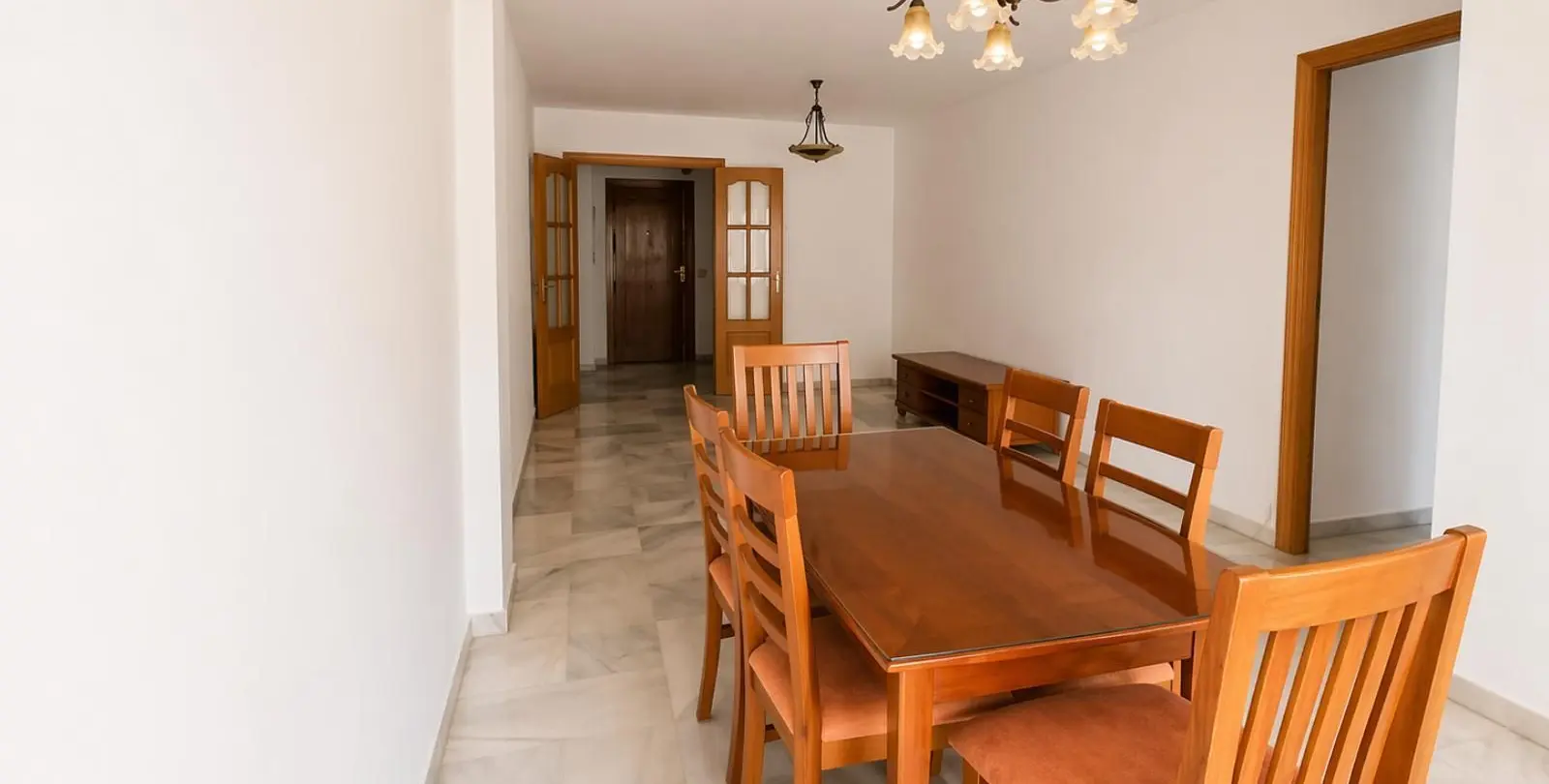 Продажа апартаментов на первом этаже в La Carihuela 6