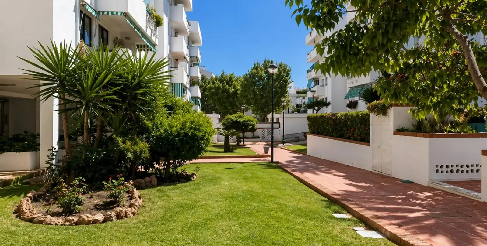 Продажа апартаментов на первом этаже в La Carihuela 29
