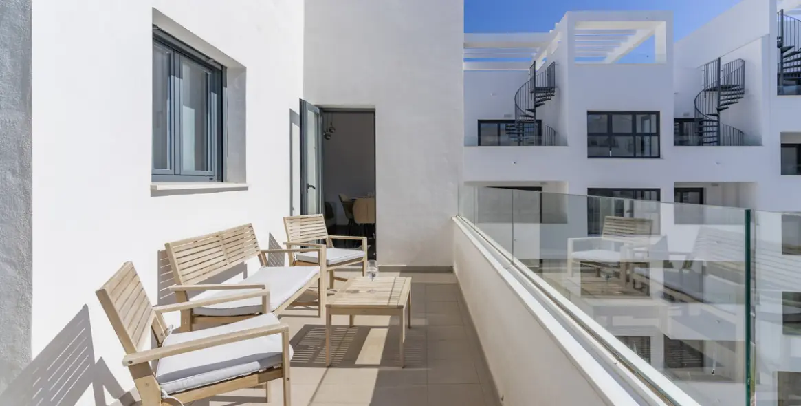 Sale of penthouse in Estepona 4