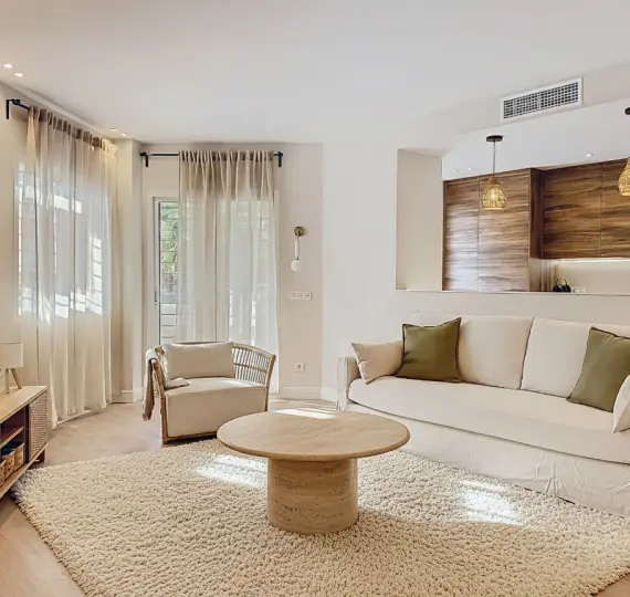 Venta de apartamento en planta baja en Estepona