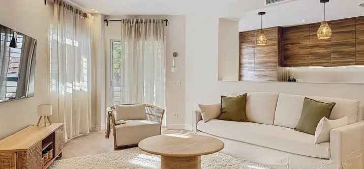 Venta de apartamento en planta baja en Estepona 0