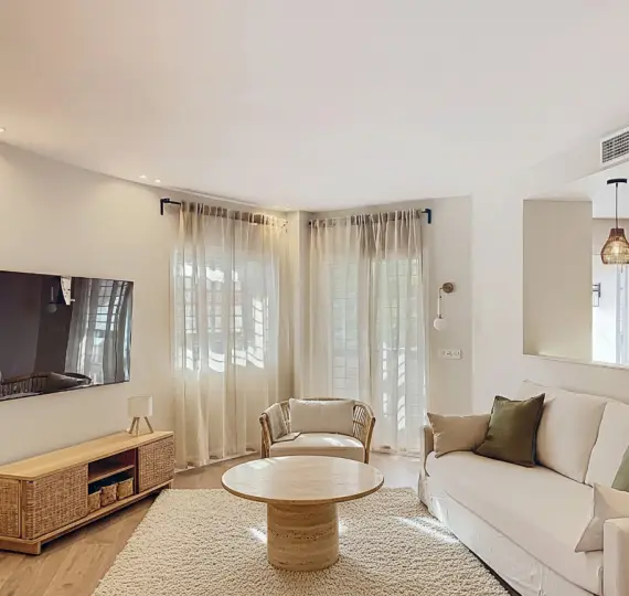 Venta de apartamento en planta baja en Estepona