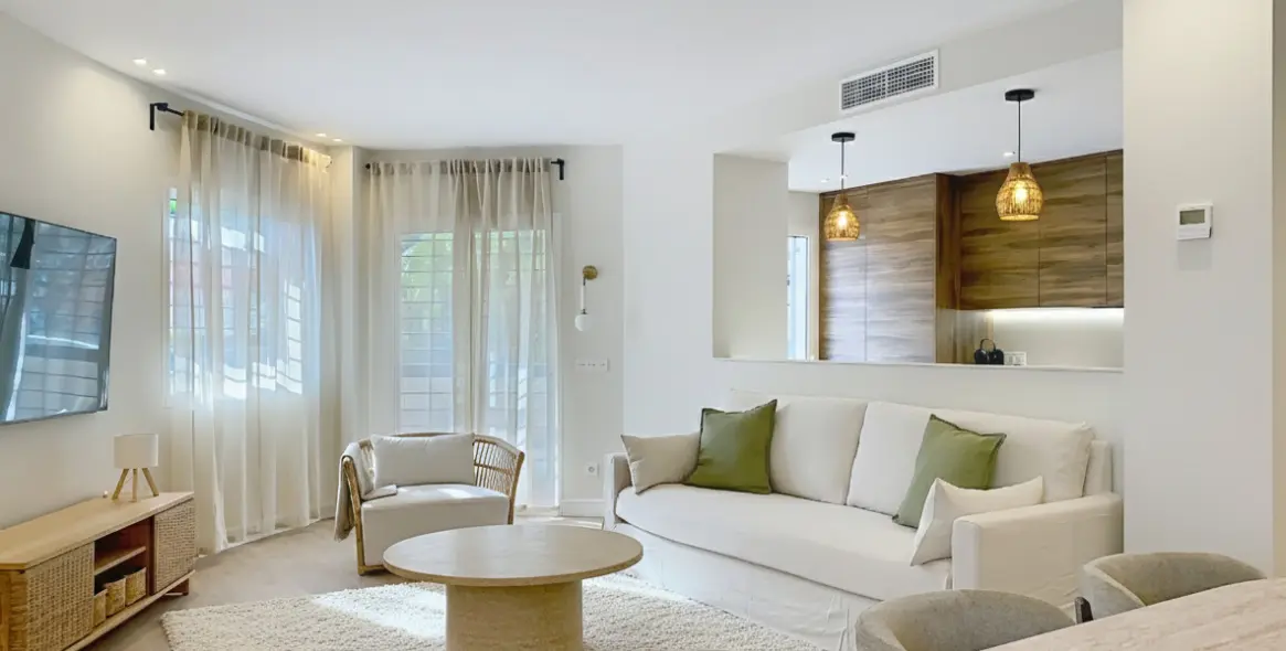 Sale of ground floor apartment in Estepona 10