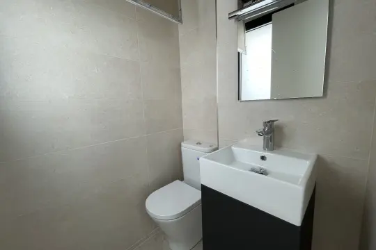 Image 7 thumb