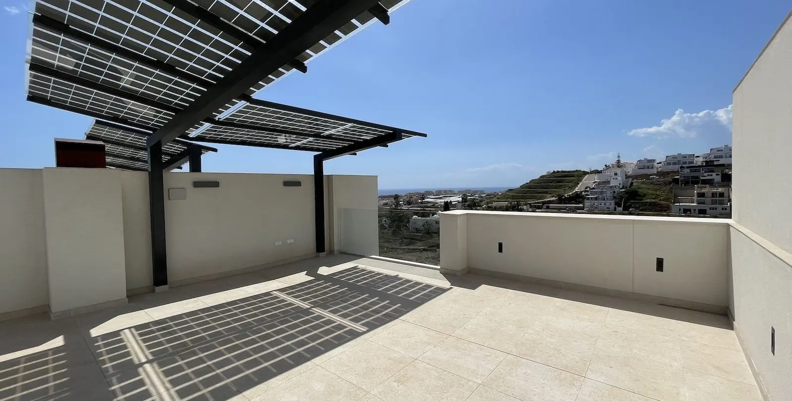 Sale of townhouse in Torrox Costa 21