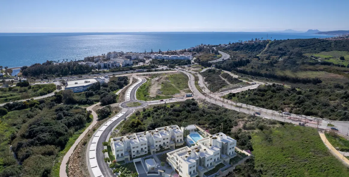 Sale of middle floor apartment in Estepona 15
