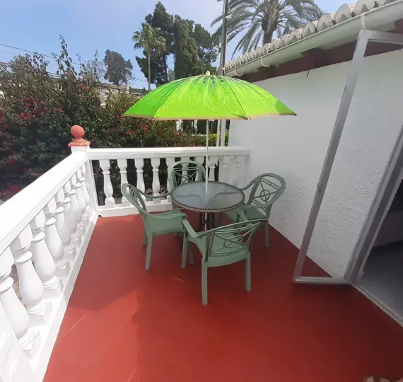 Продажа дома на две семьи в El Rosario